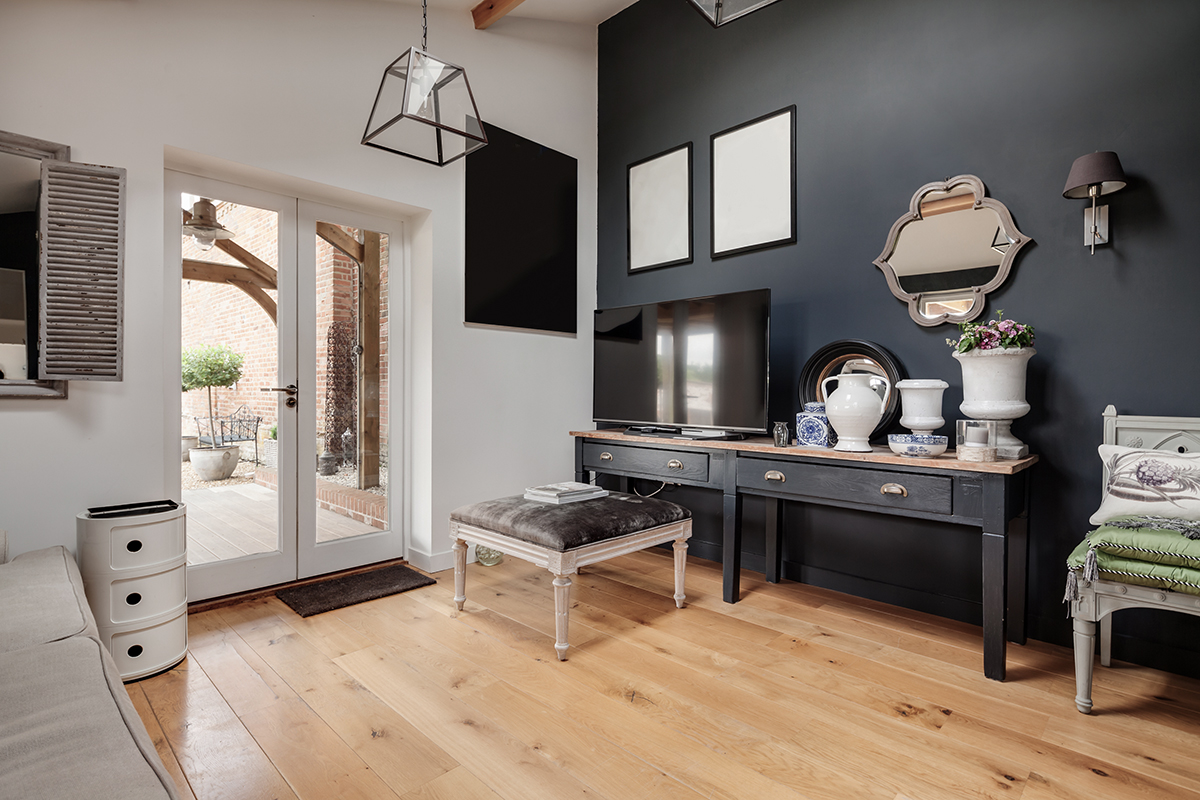 Welcome to Reid’s Decorating